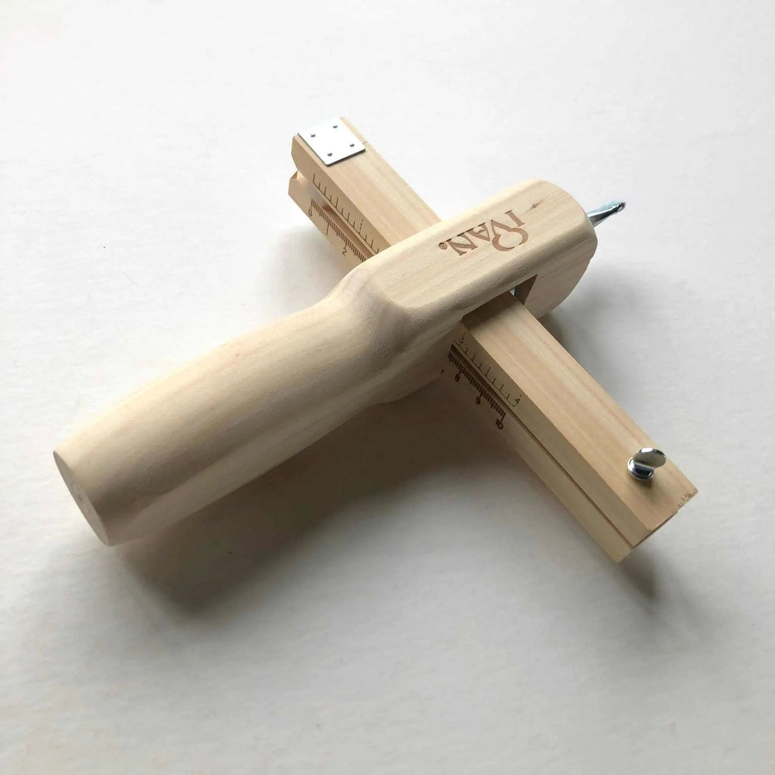 Which is the Best Leather Strap Cutter? A Guide for Leathercraft Enthusiasts - British Leather Supplies