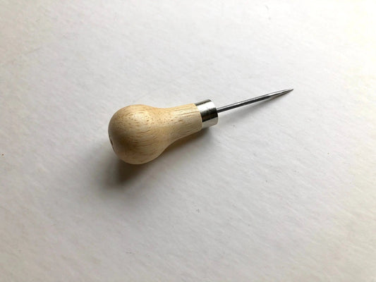 What Are Leather Awls? A Guide for Crafting Enthusiasts - British Leather Supplies
