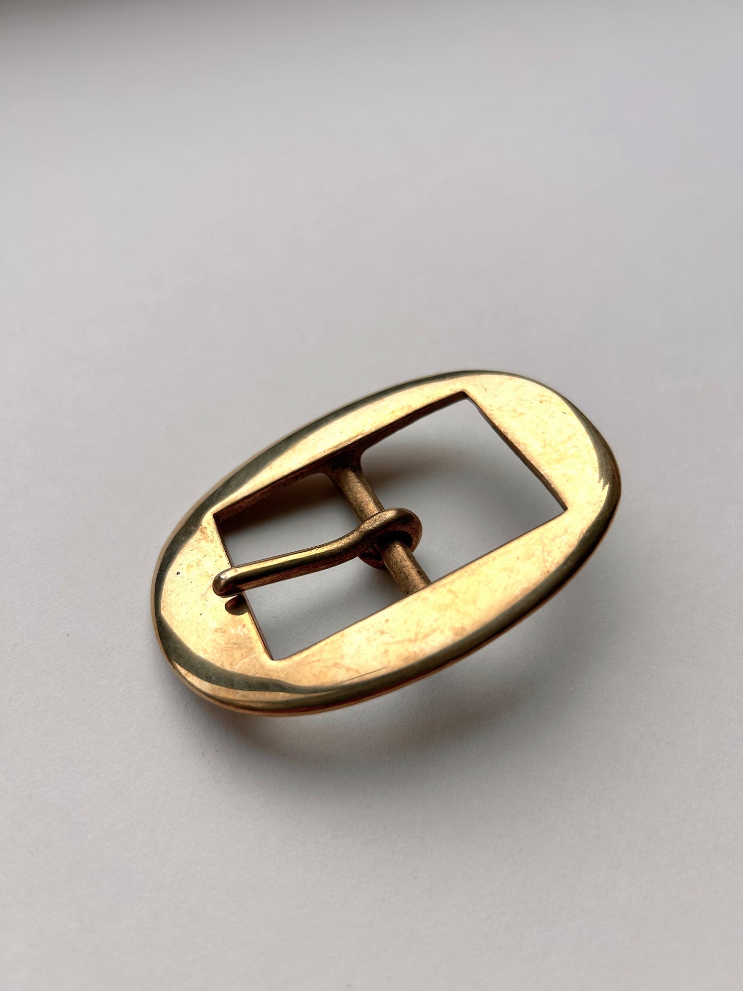 Solid Brass Buckle, Flat Oval Frame Centre Bar Style, 30 mm