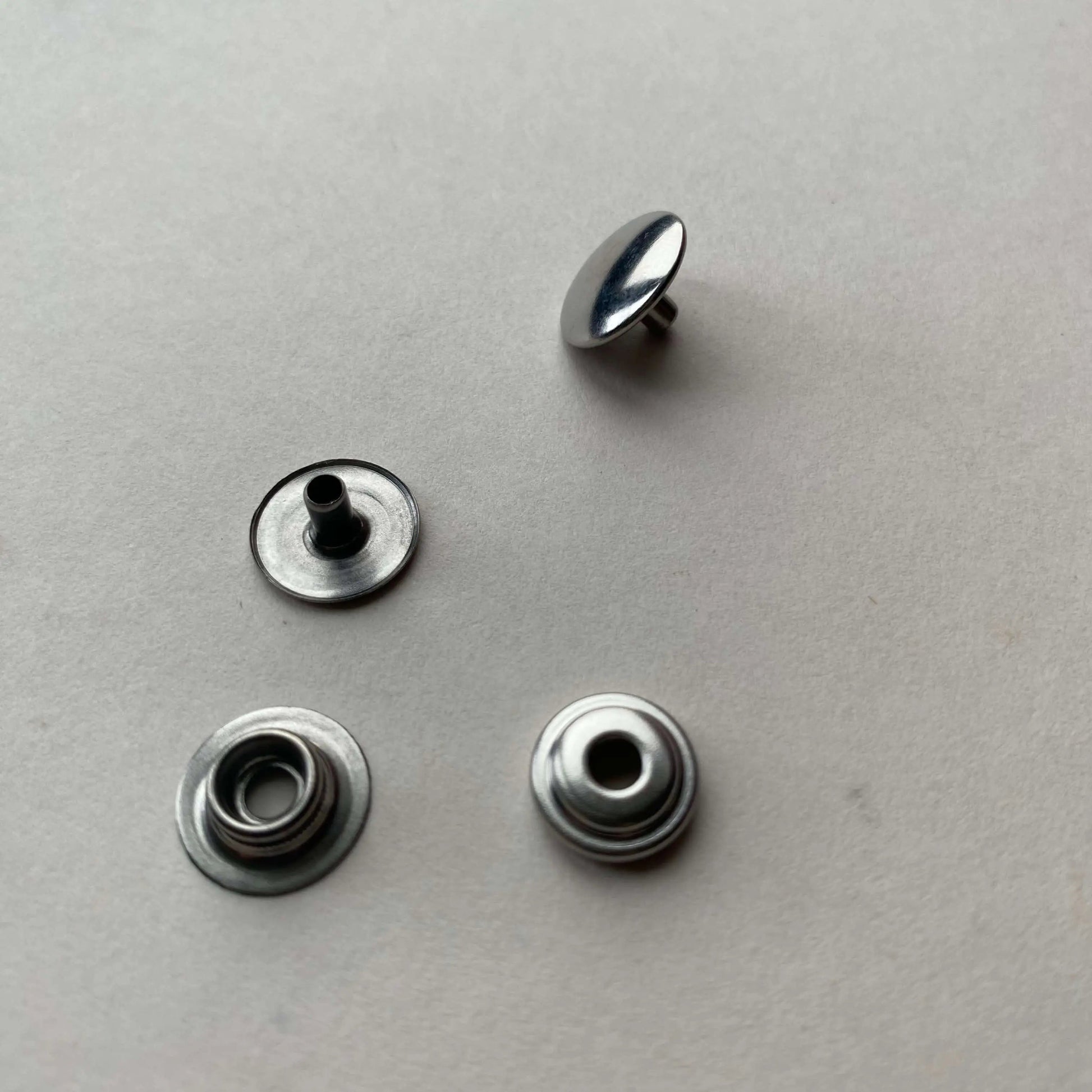 Large Silver Poppers - 15mm Head Diameter British Leather Supplies