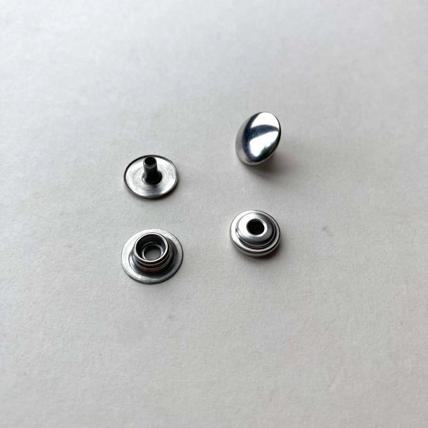 Large Silver Poppers - Silver Colour - 15mm Head Diameter British Leather Supplies