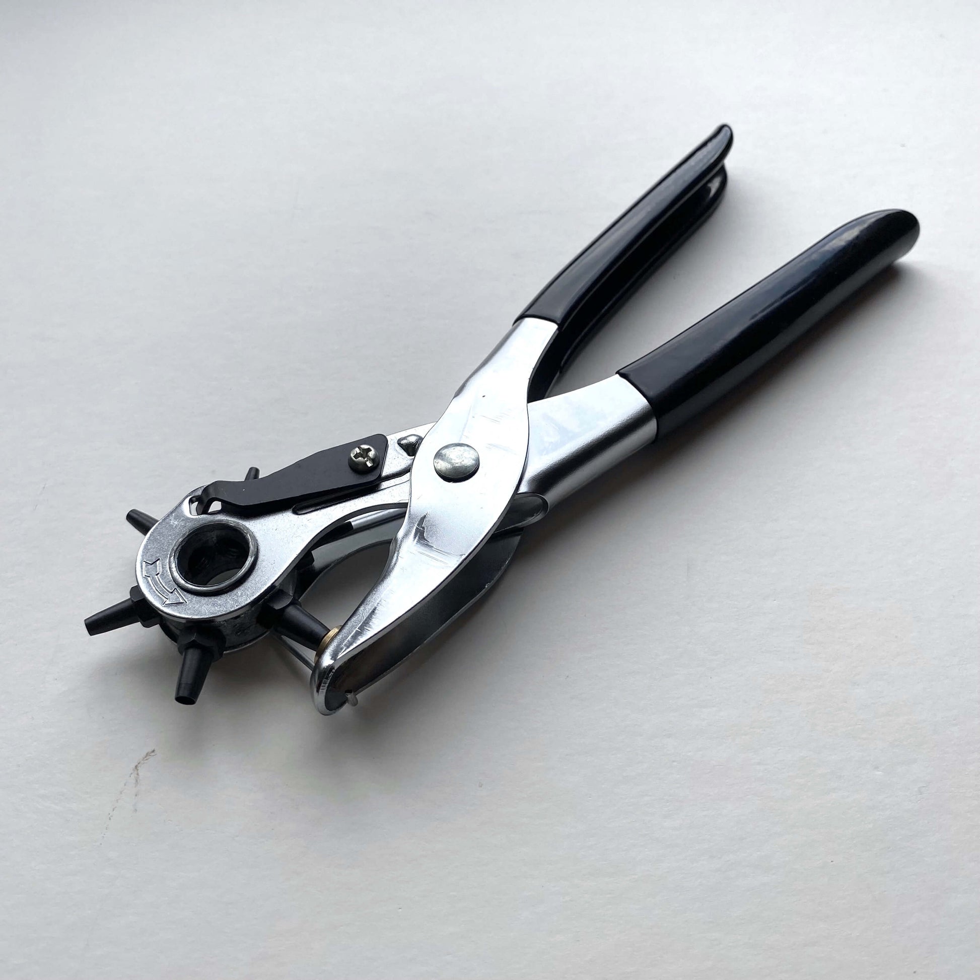 Rotary Leather Hole Punch Tool, Deluxe by Ivan