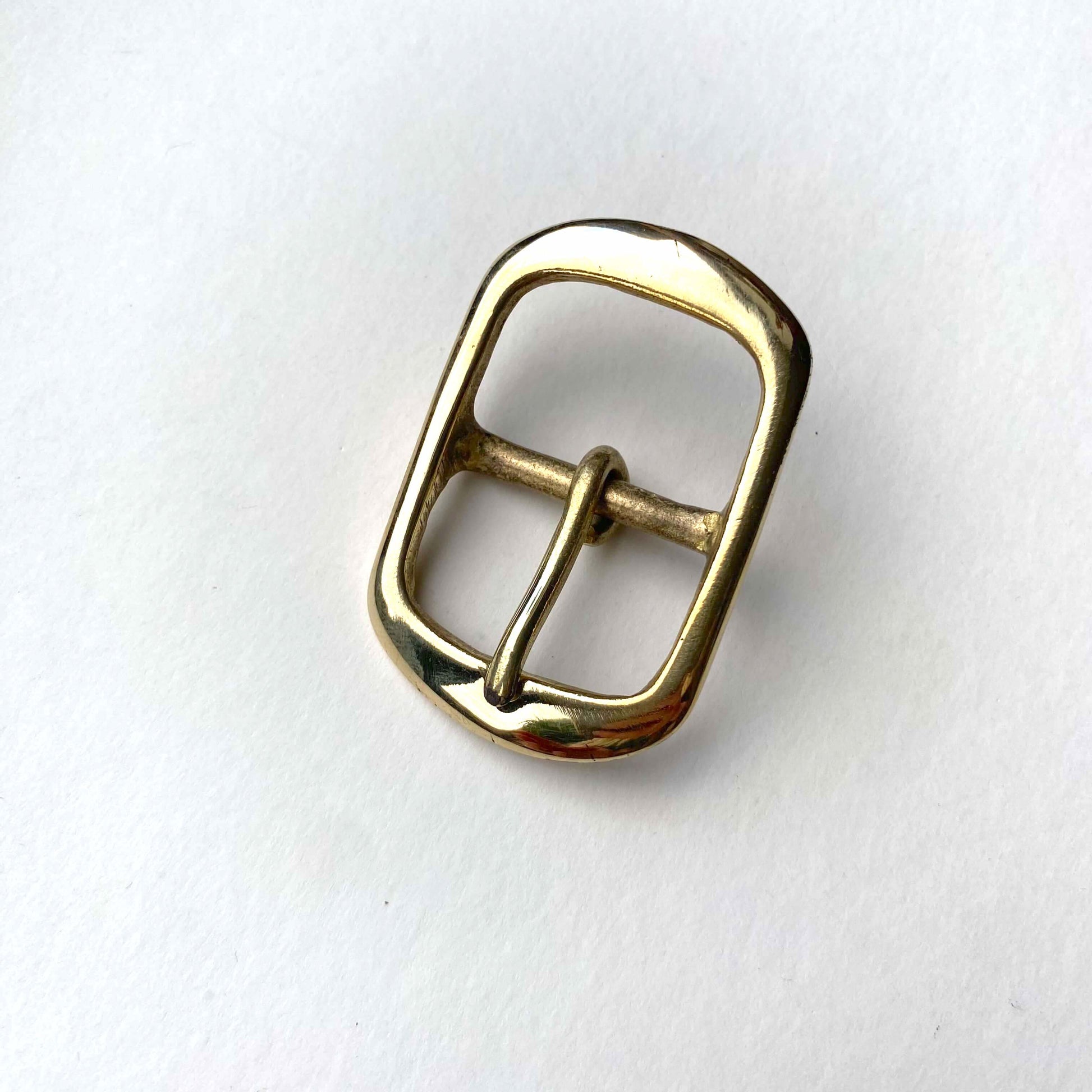 Brass Centre Bar Buckle Rounded Frame Style by British Leather Supplies 1 inch