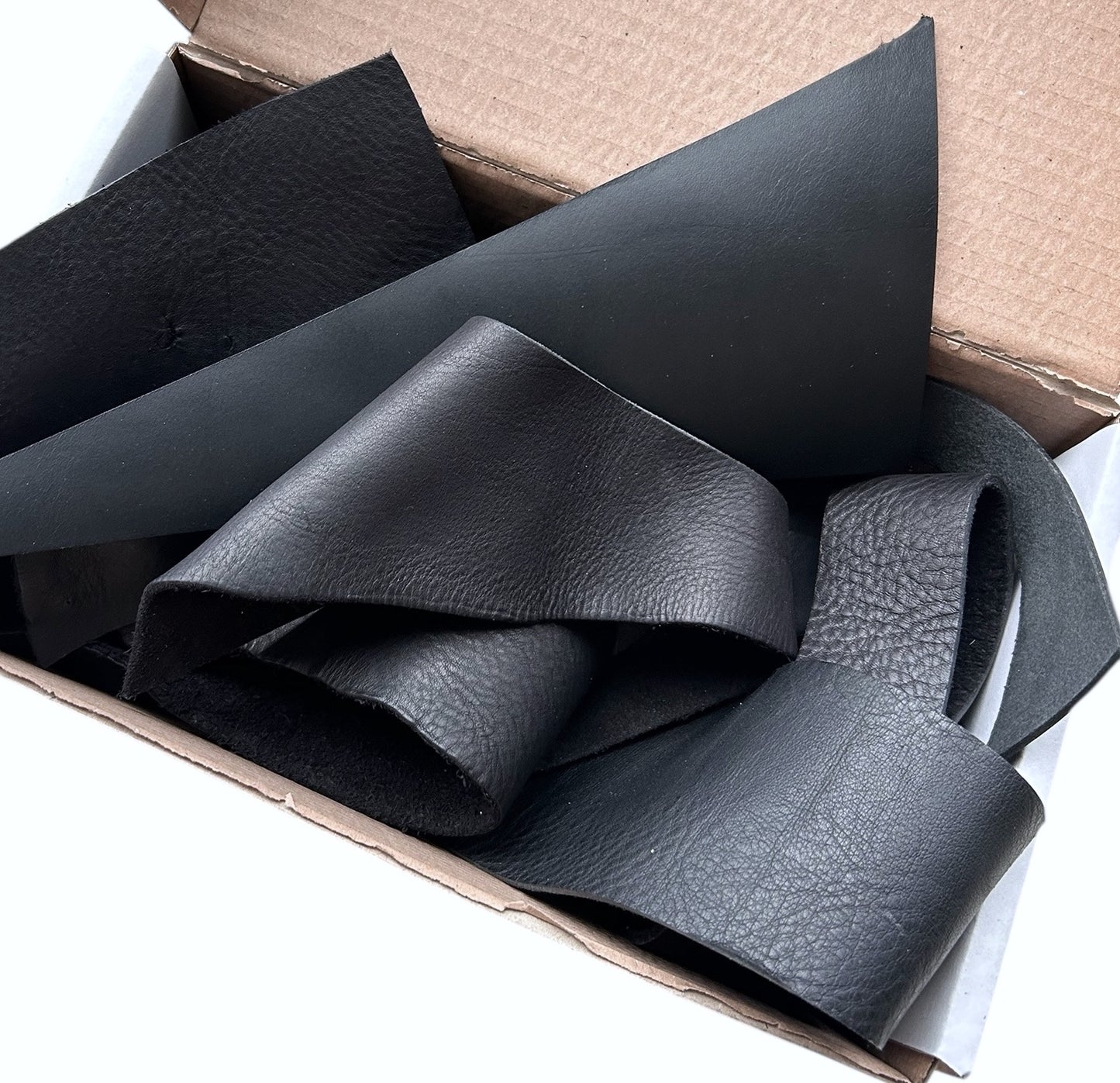 Veg Tan Leather Off Cuts - Black