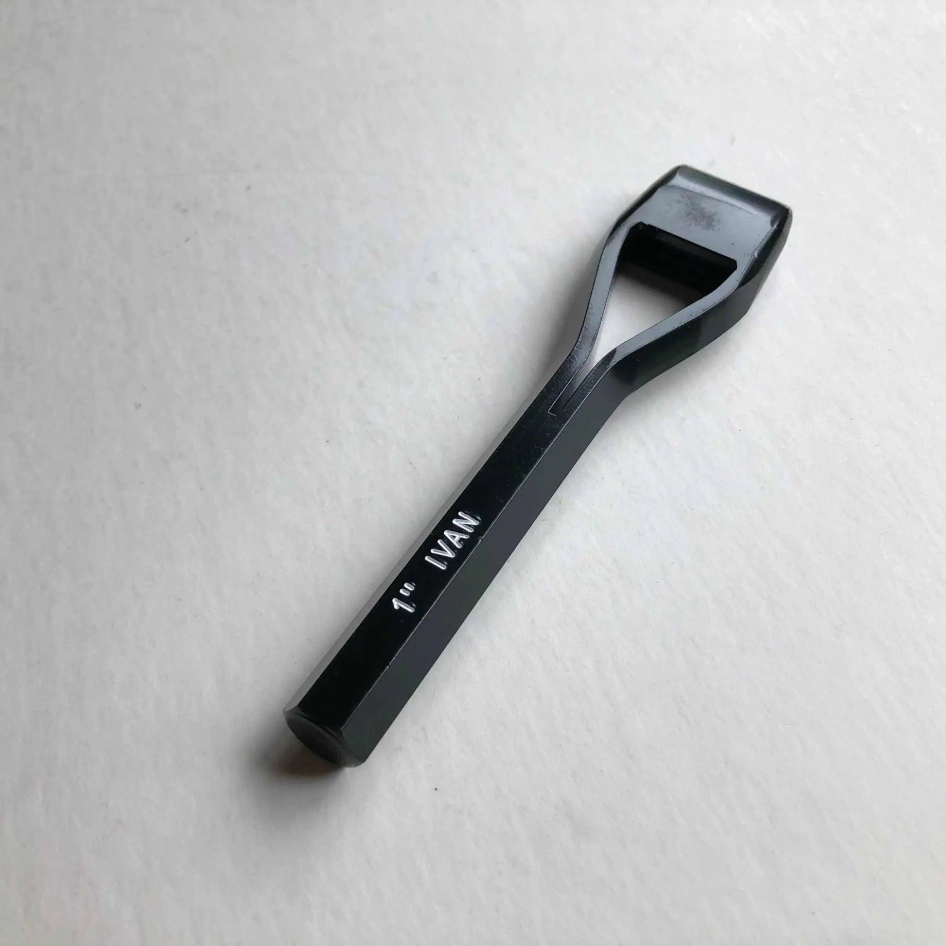 Heavy Duty Oblong Leather Slot Punch 1 inch 26mm for leatherwork and crafts.