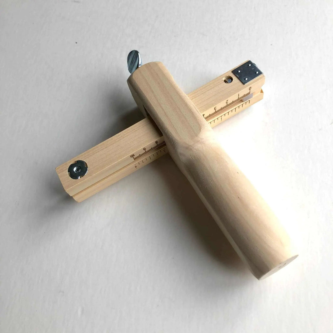 How to Use a Leather Strap Cutter: A Step-by-Step Guide - British Leather Supplies