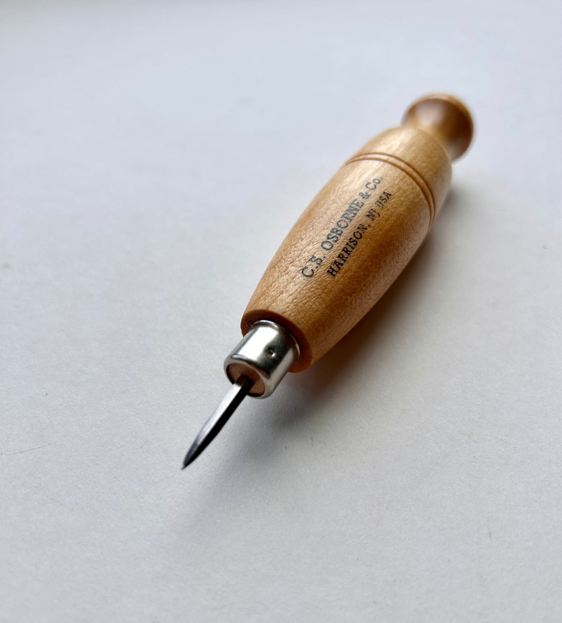 CS Osborne Diamond Blade Stitching Awl for leatherwork with wooden haft