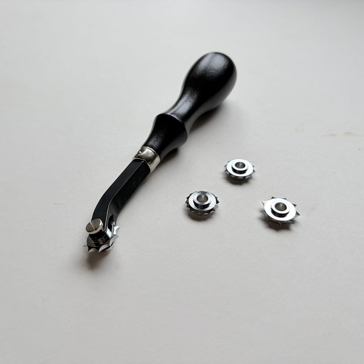 Overstitch Spacing Wheel for Leathercraft – Made in Japan