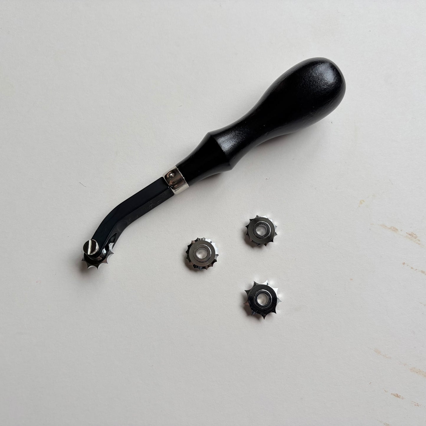 Overstitch Spacing Wheel for Leathercraft – Made in Japan