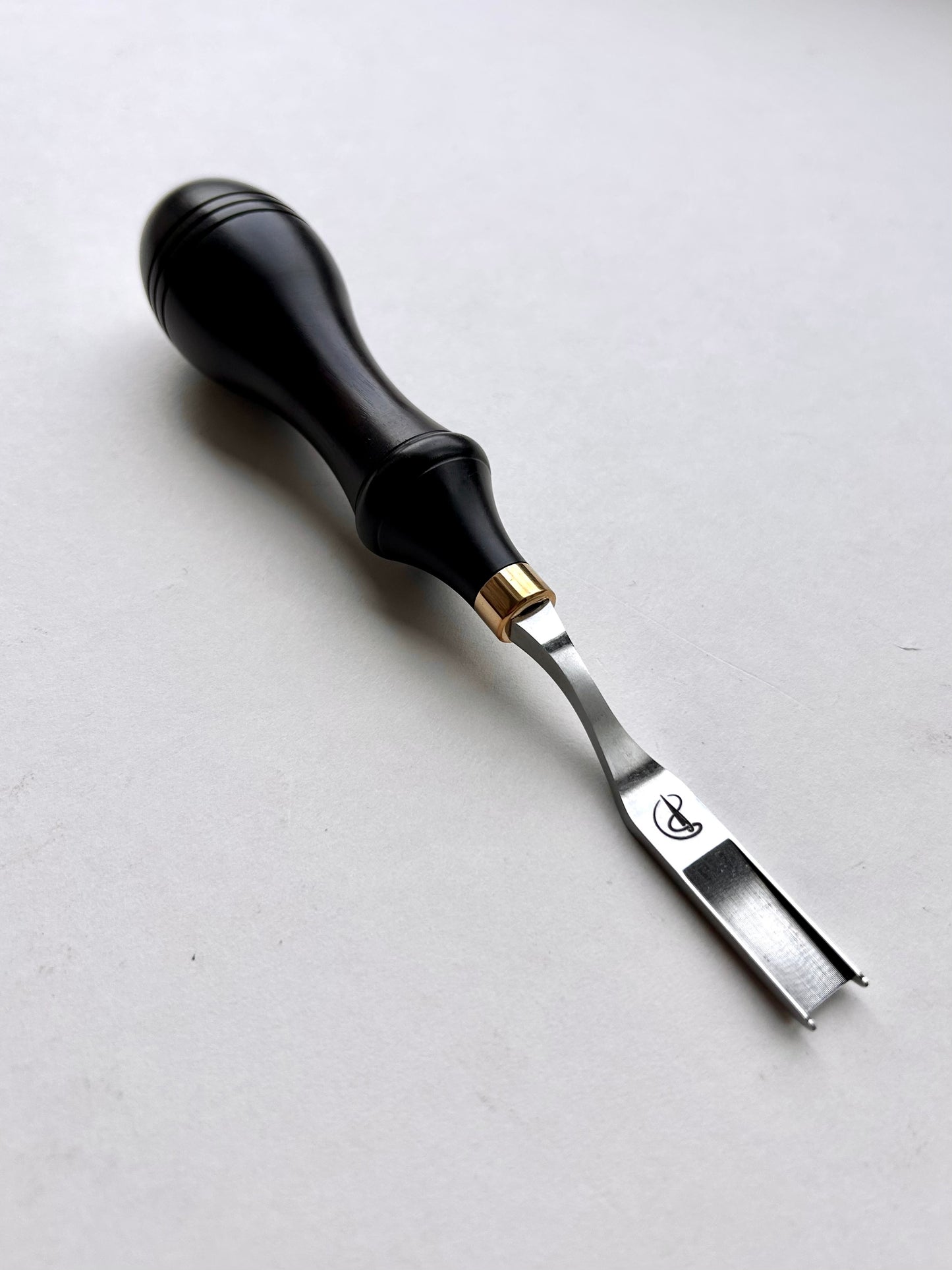 Kemovancraft French Wide Skiver – Ebony Handle | 6mm & 8mm