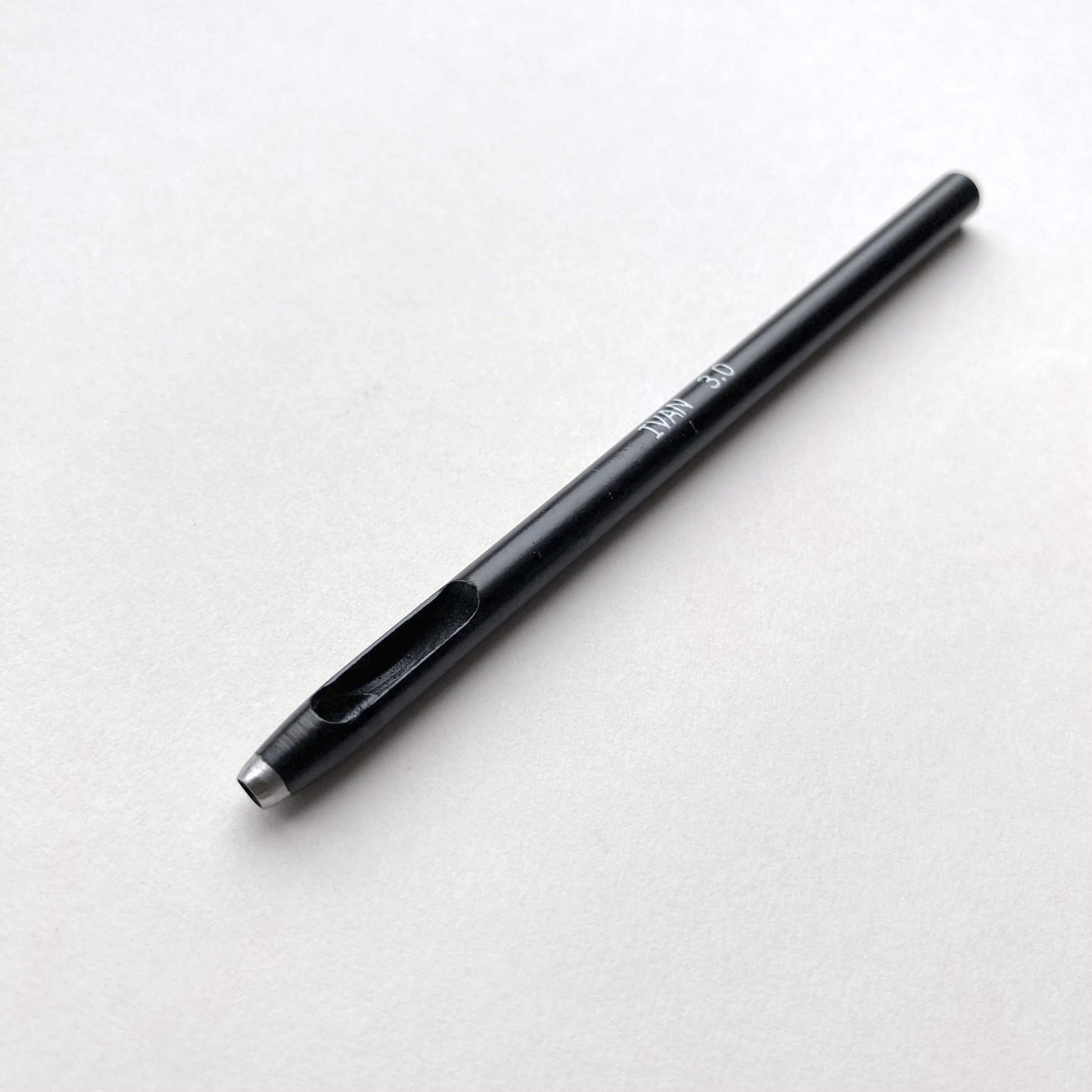 Round drive punch tool by Ivan | British Leather Supplies