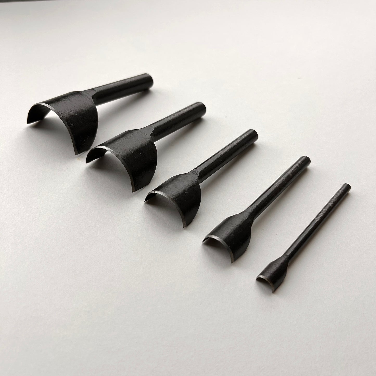 WUTA Round Belt End Punch Leather Tools 5 Piece Set